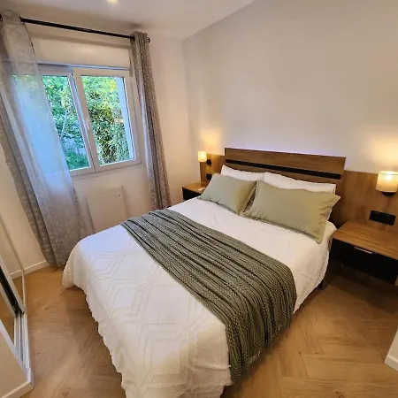 Guesthouse Near Paris Huge Garden Holiday home Sartrouville