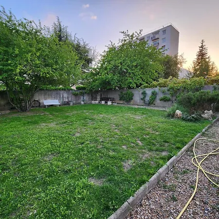Guesthouse Near Paris Huge Garden Holiday home *